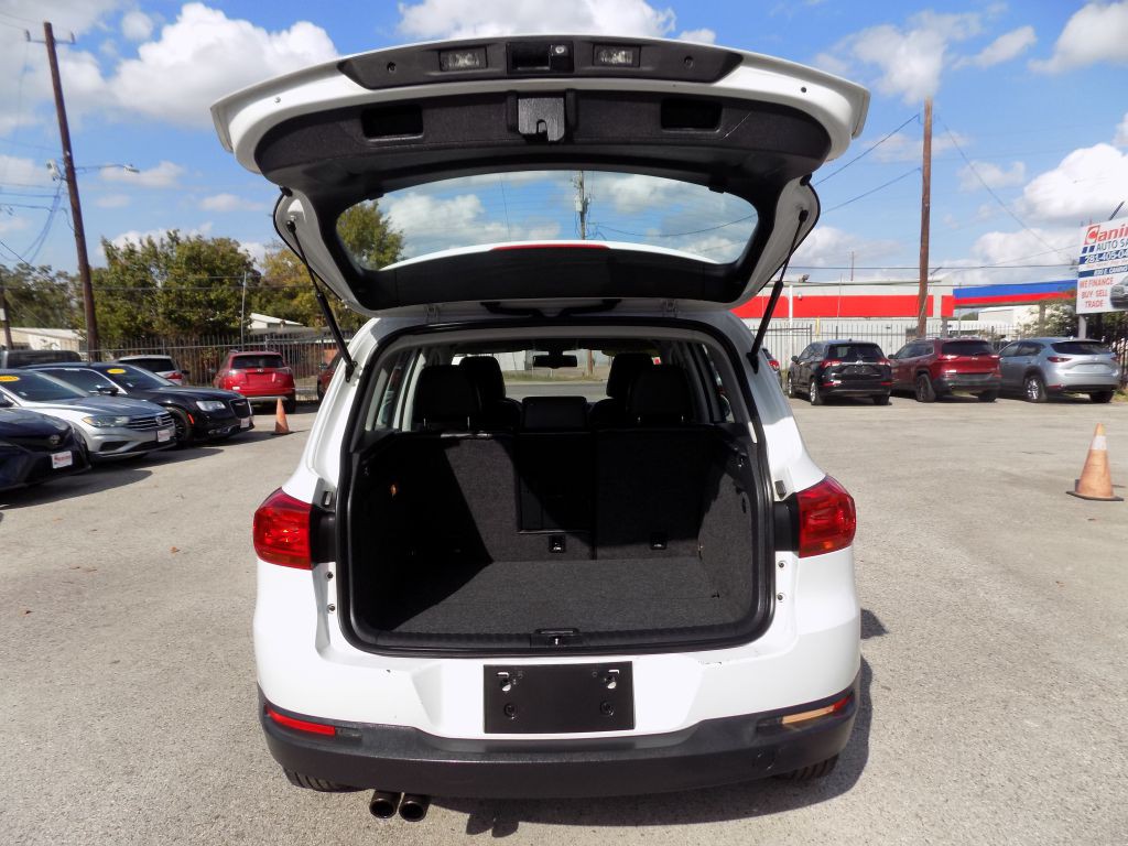 2016 Volkswagen Tiguan Image 18