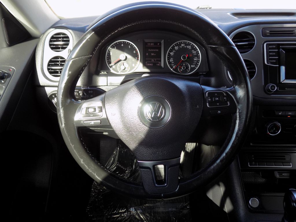 2016 Volkswagen Tiguan Image 23