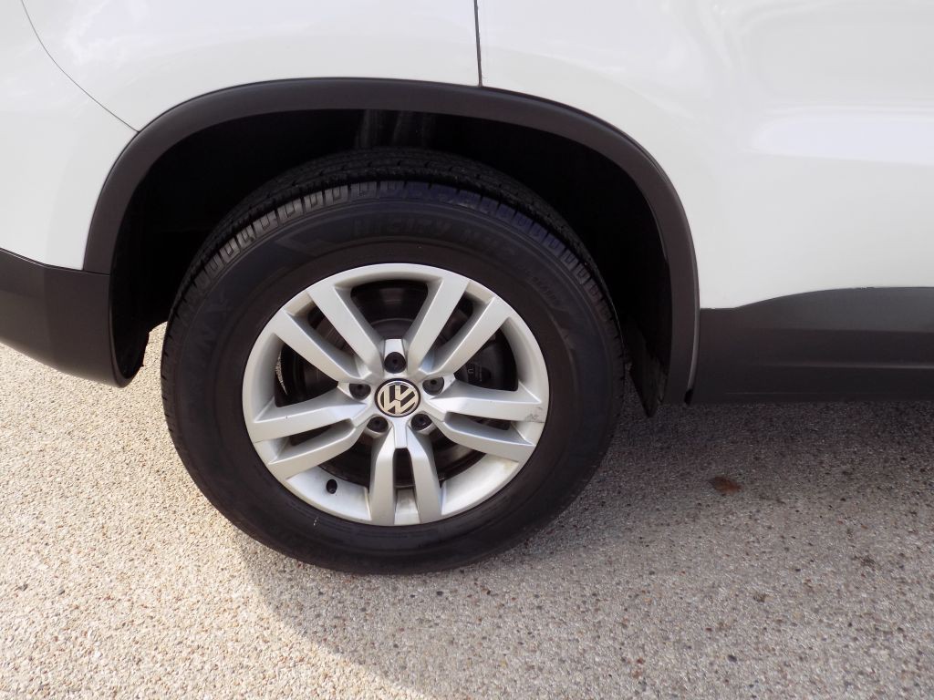 2016 Volkswagen Tiguan Image 24