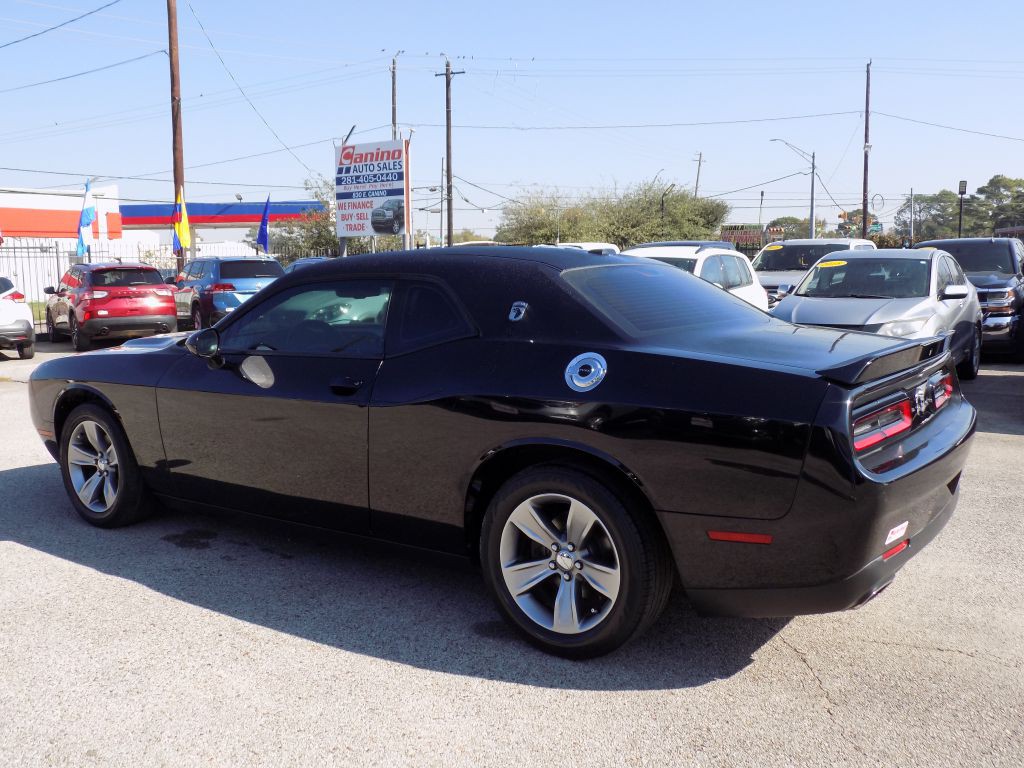 2019 Dodge Challenger Image 5