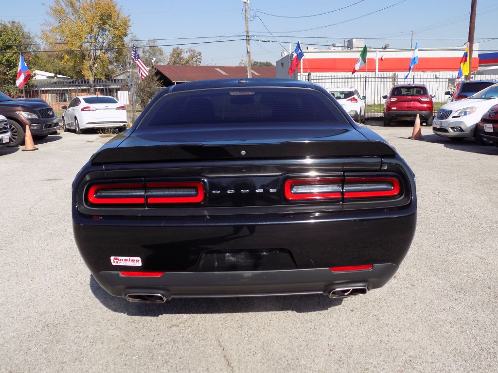 2019 Dodge Challenger Image 6
