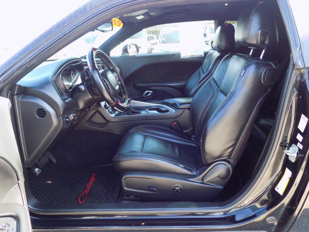 2019 Dodge Challenger Image 12