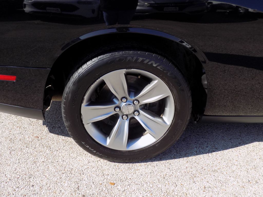 2019 Dodge Challenger Image 21