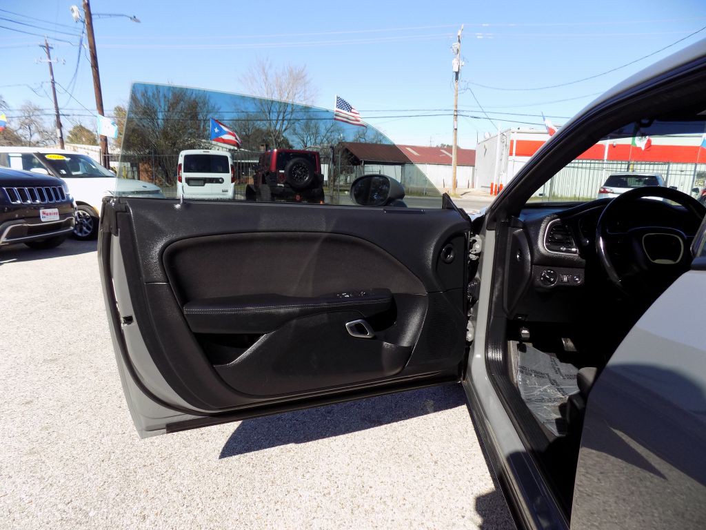 2019 Dodge Challenger Image 9