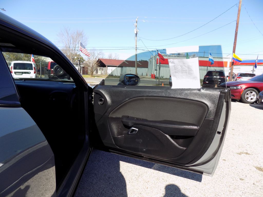 2019 Dodge Challenger Image 10