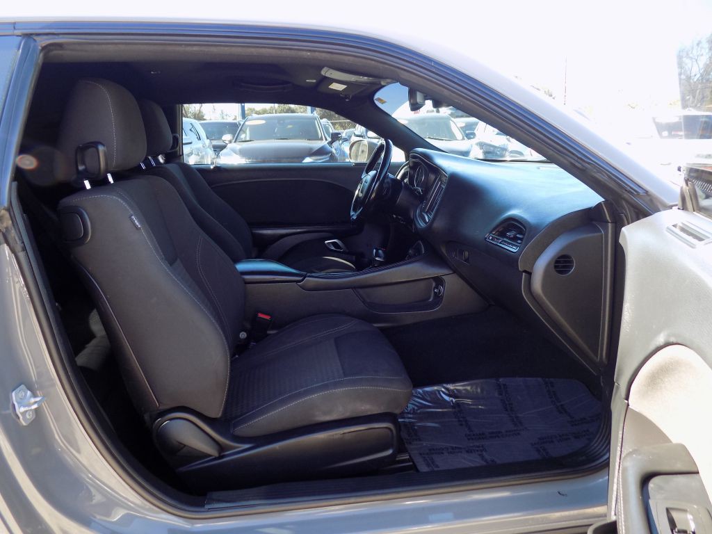 2019 Dodge Challenger Image 13