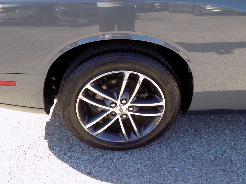 2019 Dodge Challenger Image 21