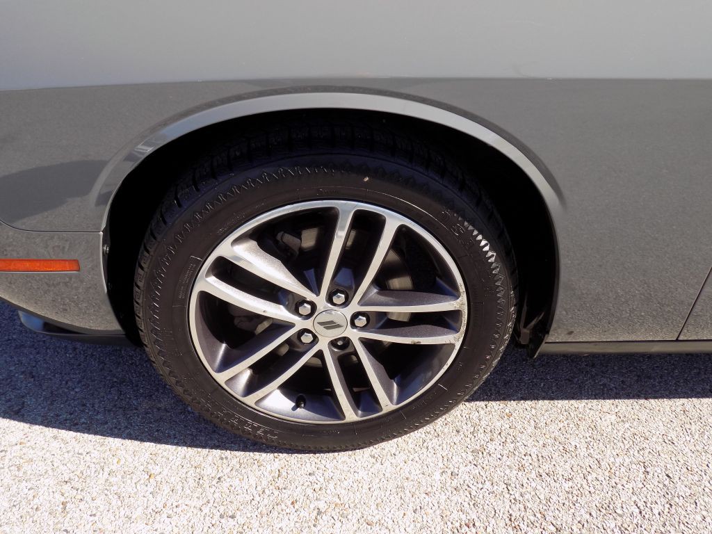 2019 Dodge Challenger Image 23