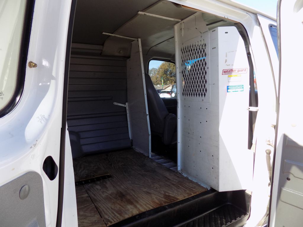 2005 Ford Econoline Image 15