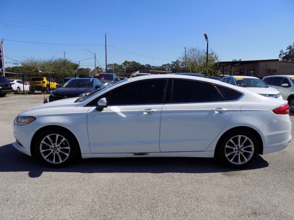 2017 Ford Fusion Image 3