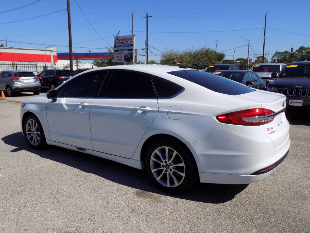 2017 Ford Fusion Image 4