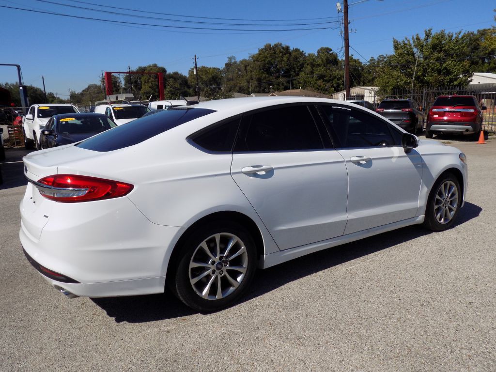 2017 Ford Fusion Image 6