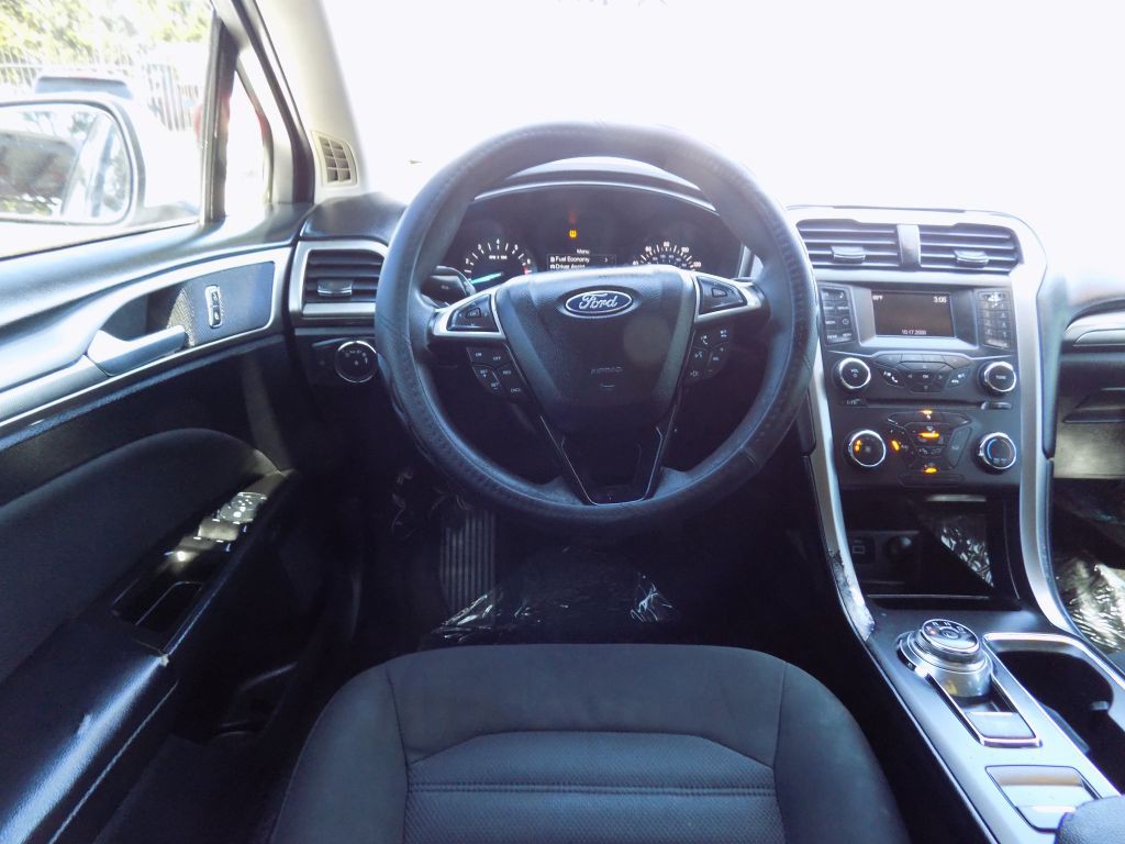 2017 Ford Fusion Image 20