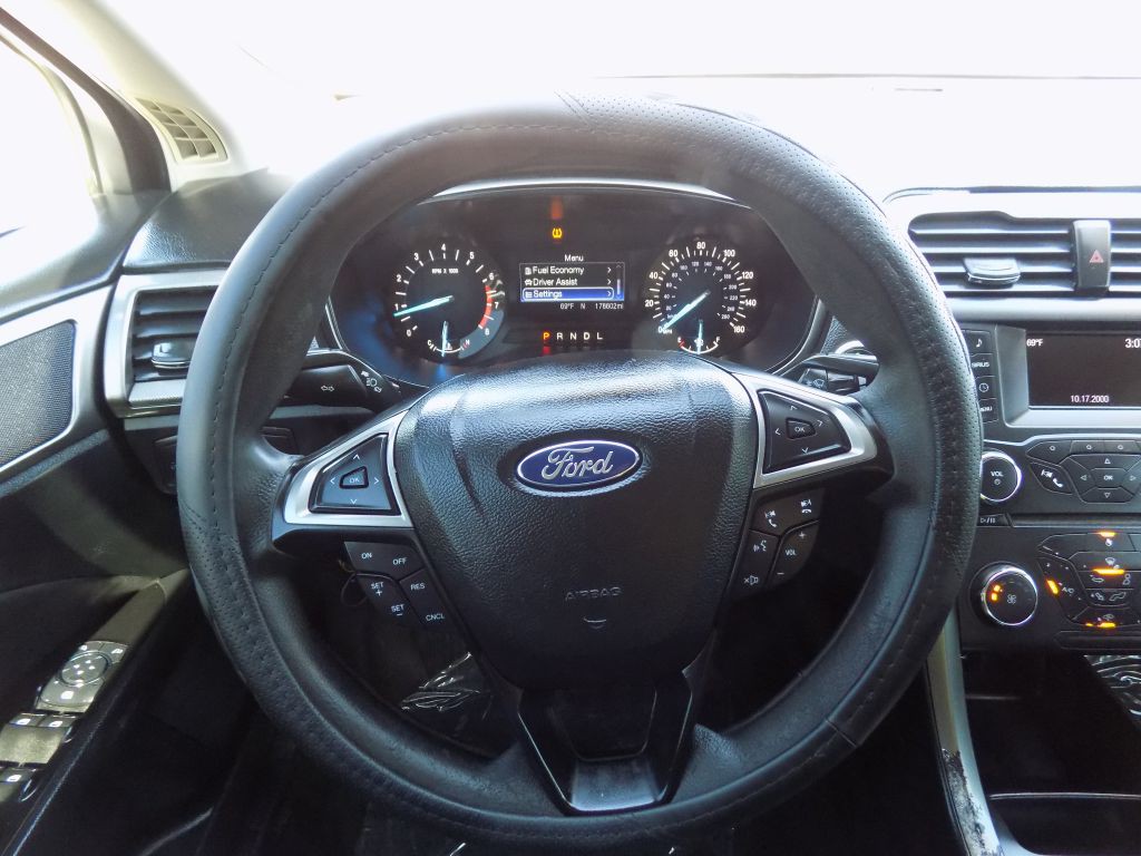 2017 Ford Fusion Image 22