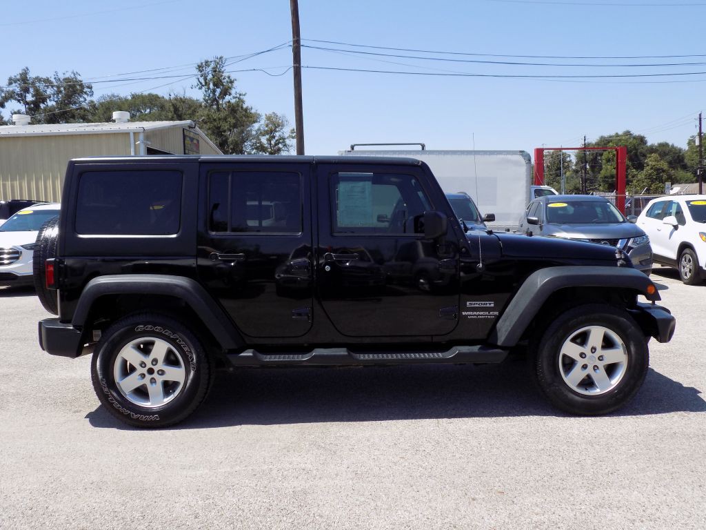 2013 Jeep Wrangler Unlimited Image 8