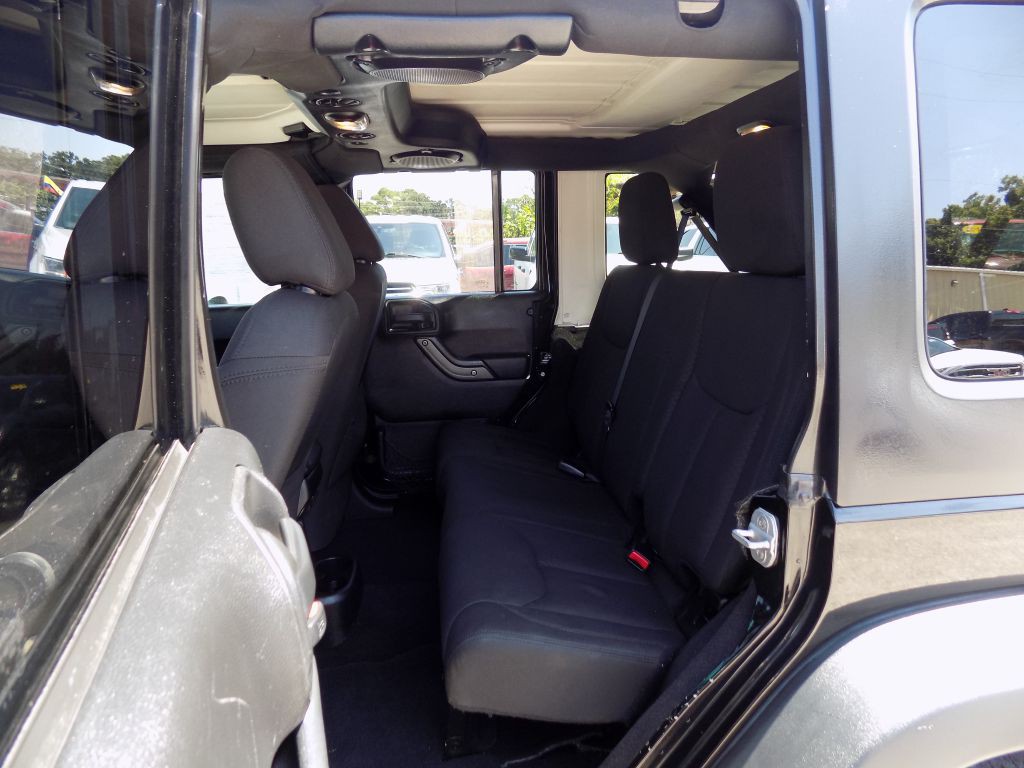 2013 Jeep Wrangler Unlimited Image 13