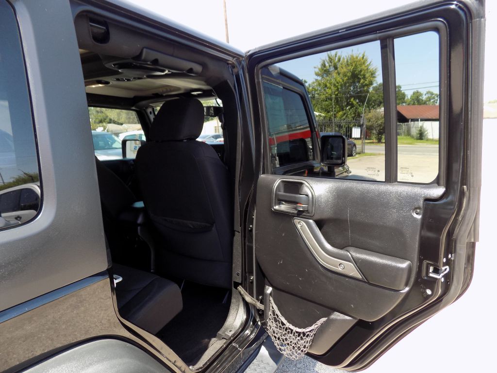 2013 Jeep Wrangler Unlimited Image 16