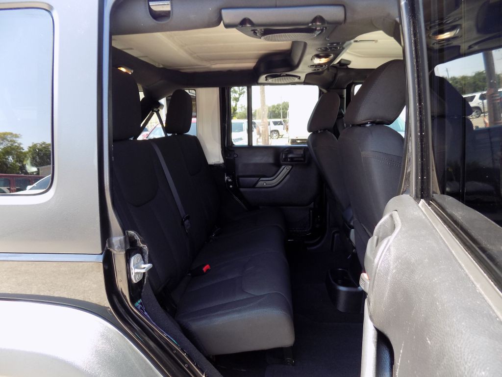 2013 Jeep Wrangler Unlimited Image 17