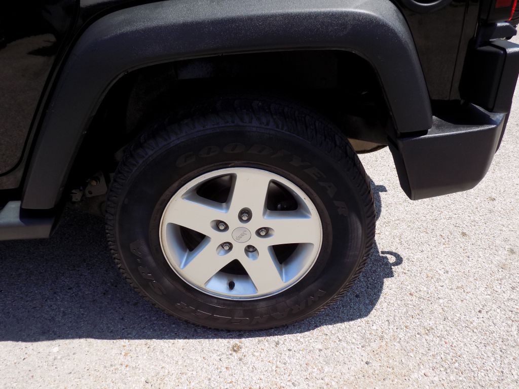 2013 Jeep Wrangler Unlimited Image 23