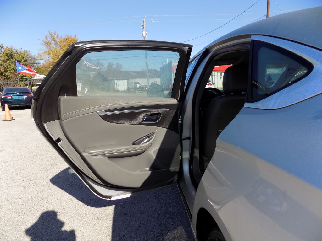 2017 Chevrolet Impala Image 10