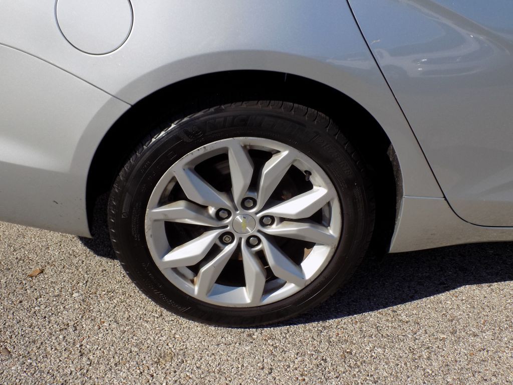 2017 Chevrolet Impala Image 24