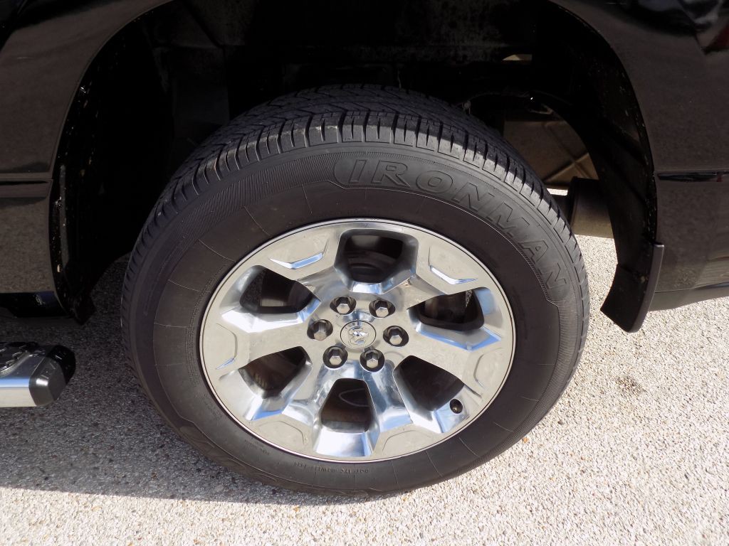 2021 RAM 1500 Image 25