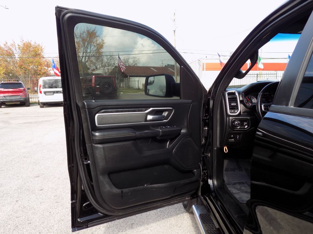 2021 RAM 1500 Image 8