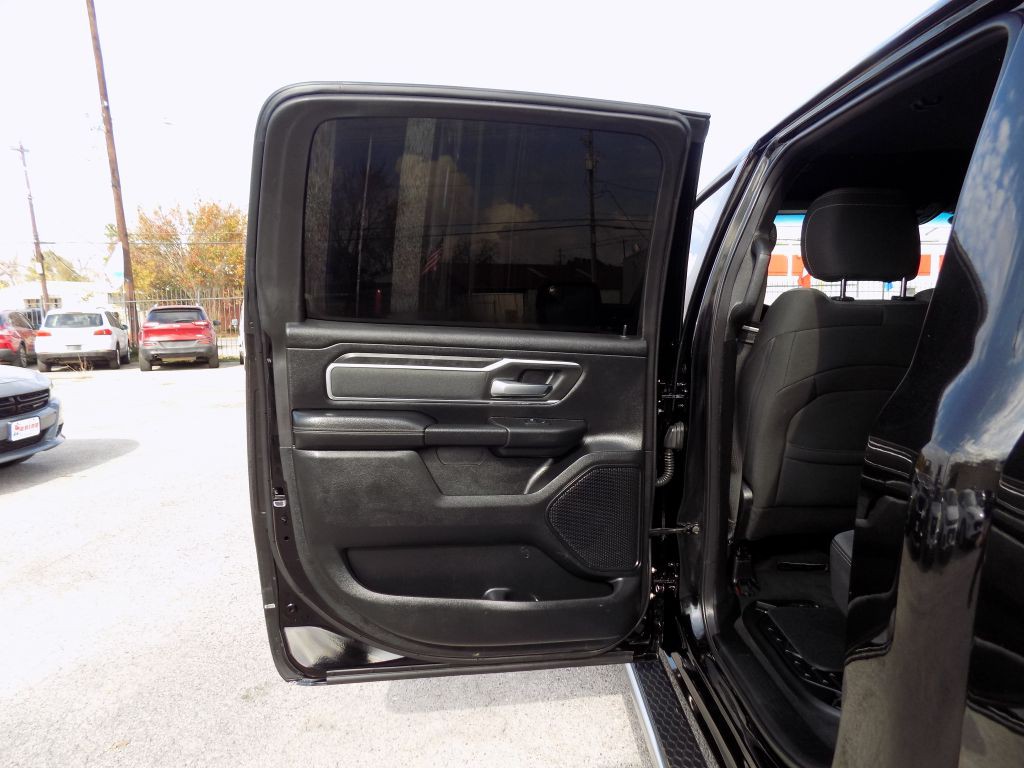 2021 RAM 1500 Image 9