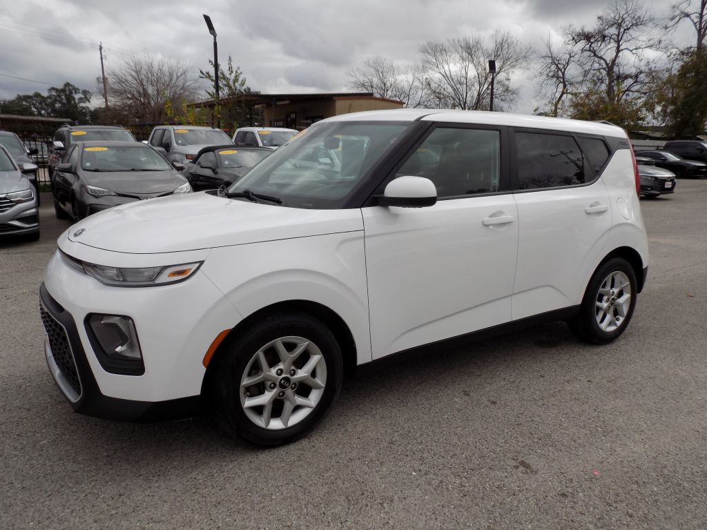 2020 Kia Soul Image 3