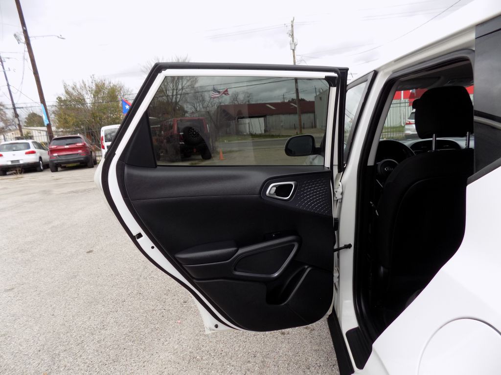 2020 Kia Soul Image 11