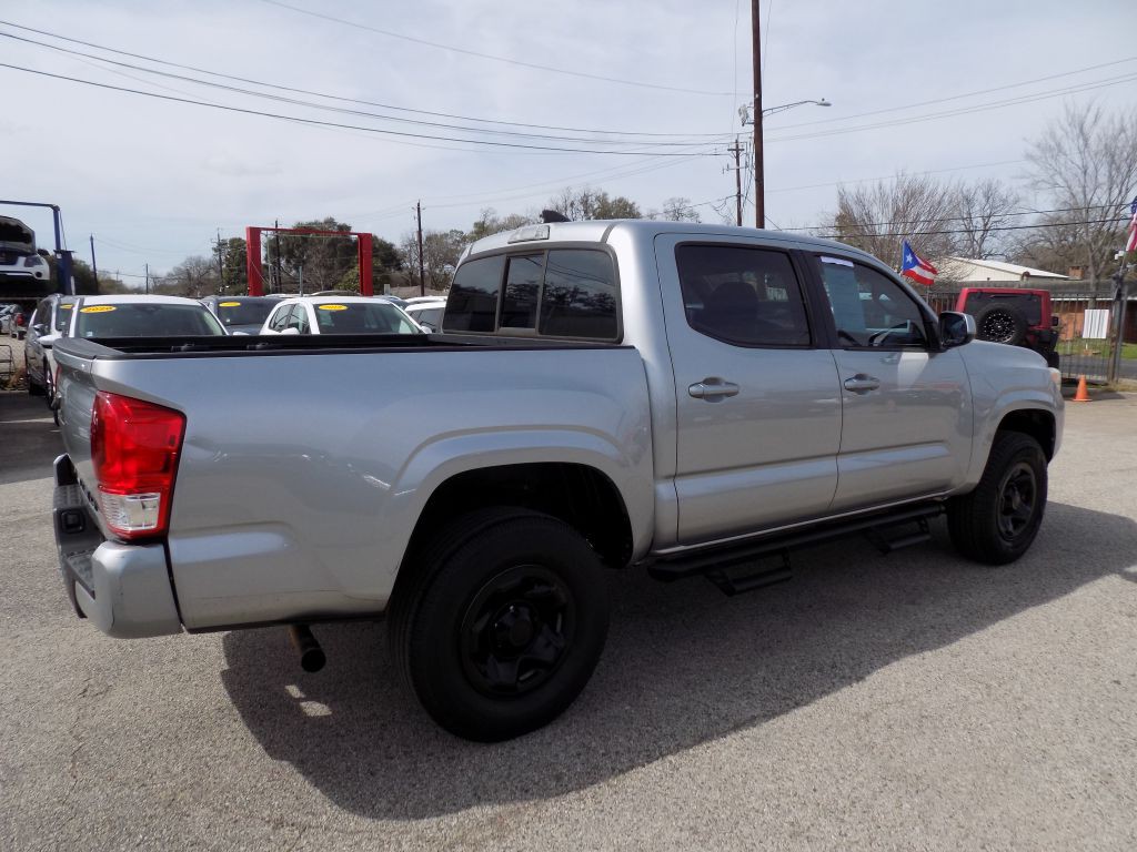 2017 Toyota Tacoma Image 6