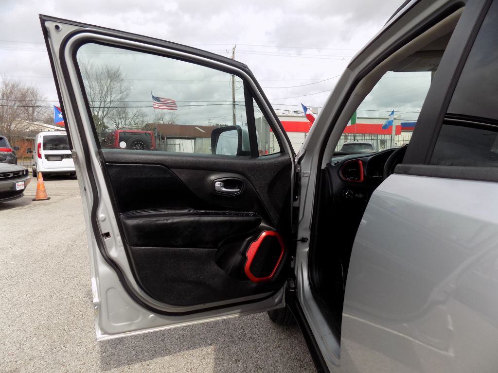 2017 Jeep Renegade Image 9