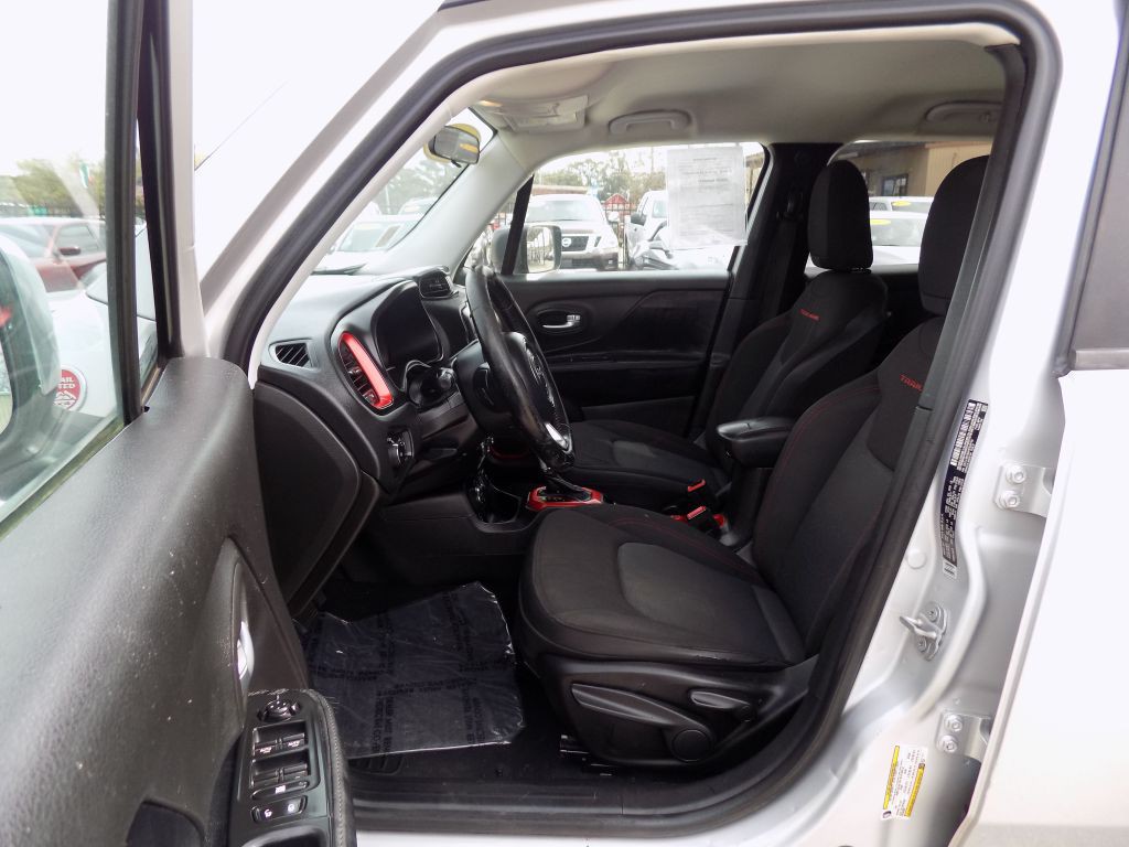 2017 Jeep Renegade Image 13