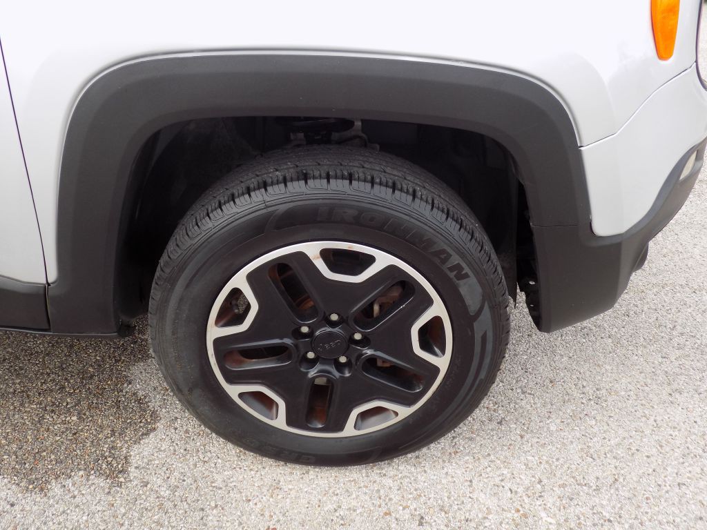 2017 Jeep Renegade Image 25