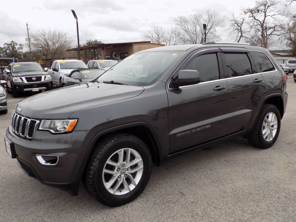 2017 Jeep Grand Cherokee Image 2