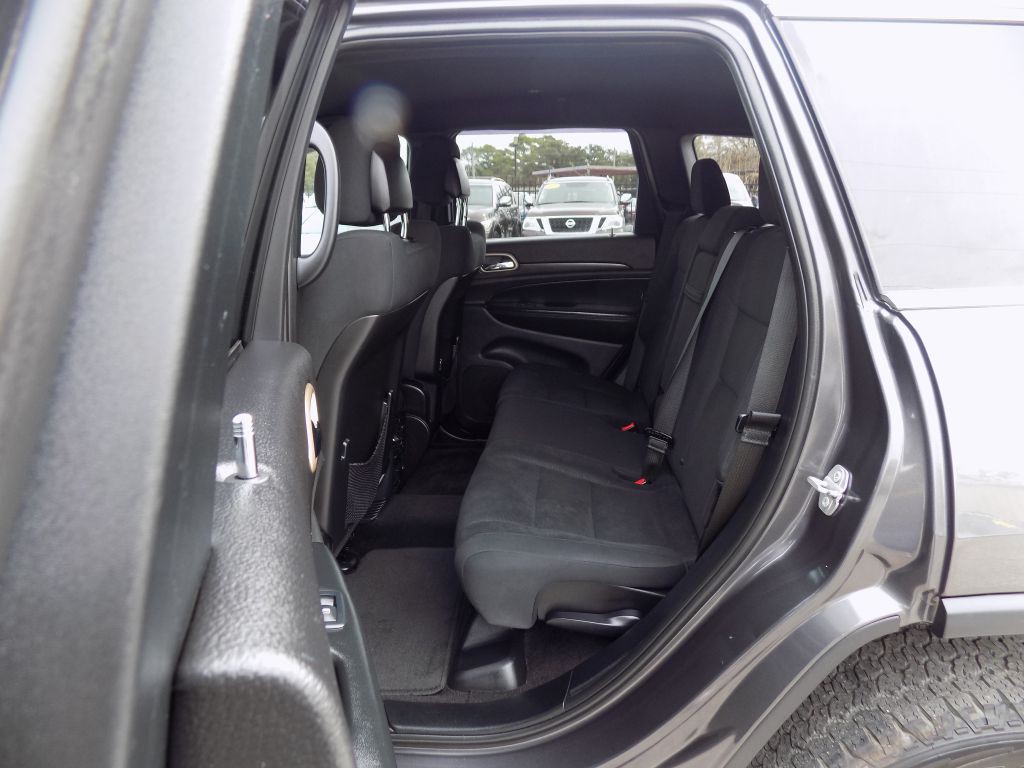 2017 Jeep Grand Cherokee Image 12