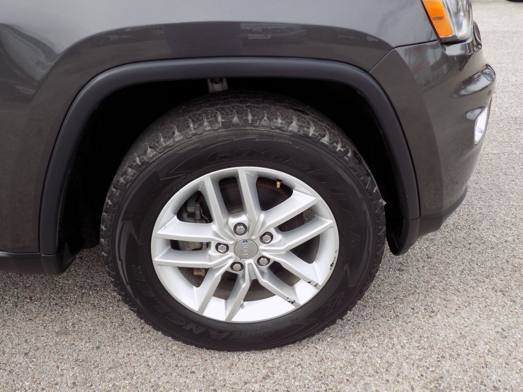 2017 Jeep Grand Cherokee Image 24