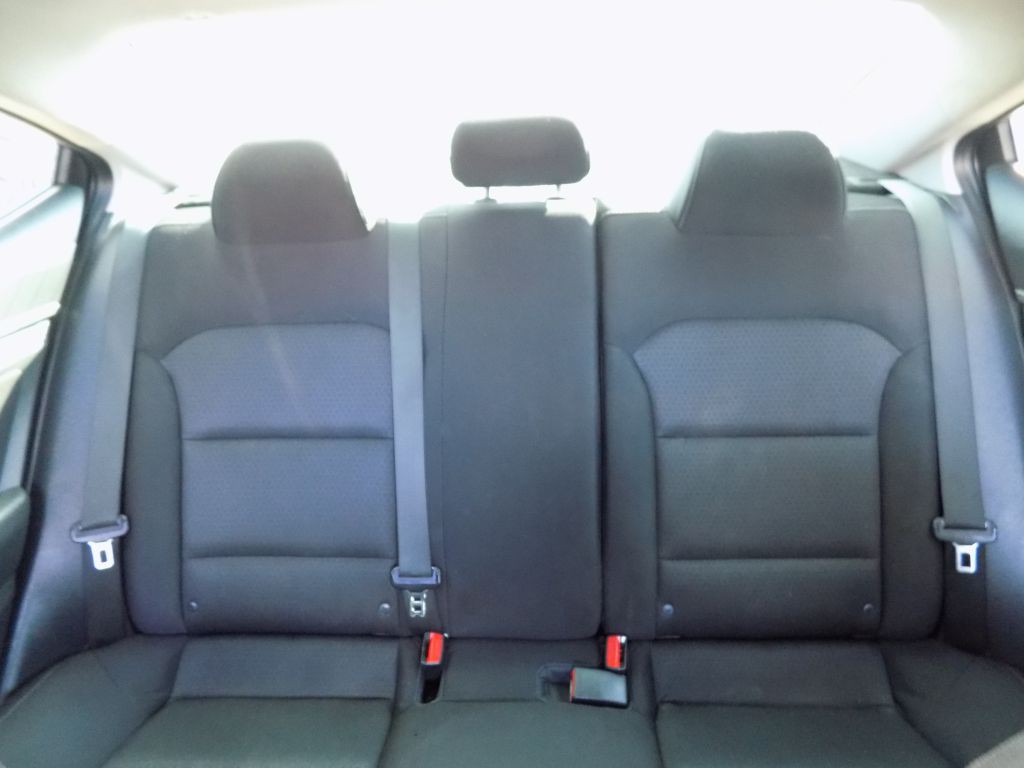 2017 Hyundai Elantra Image 27