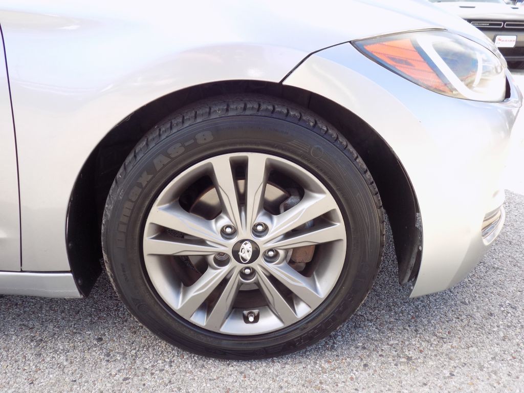 2017 Hyundai Elantra Image 29