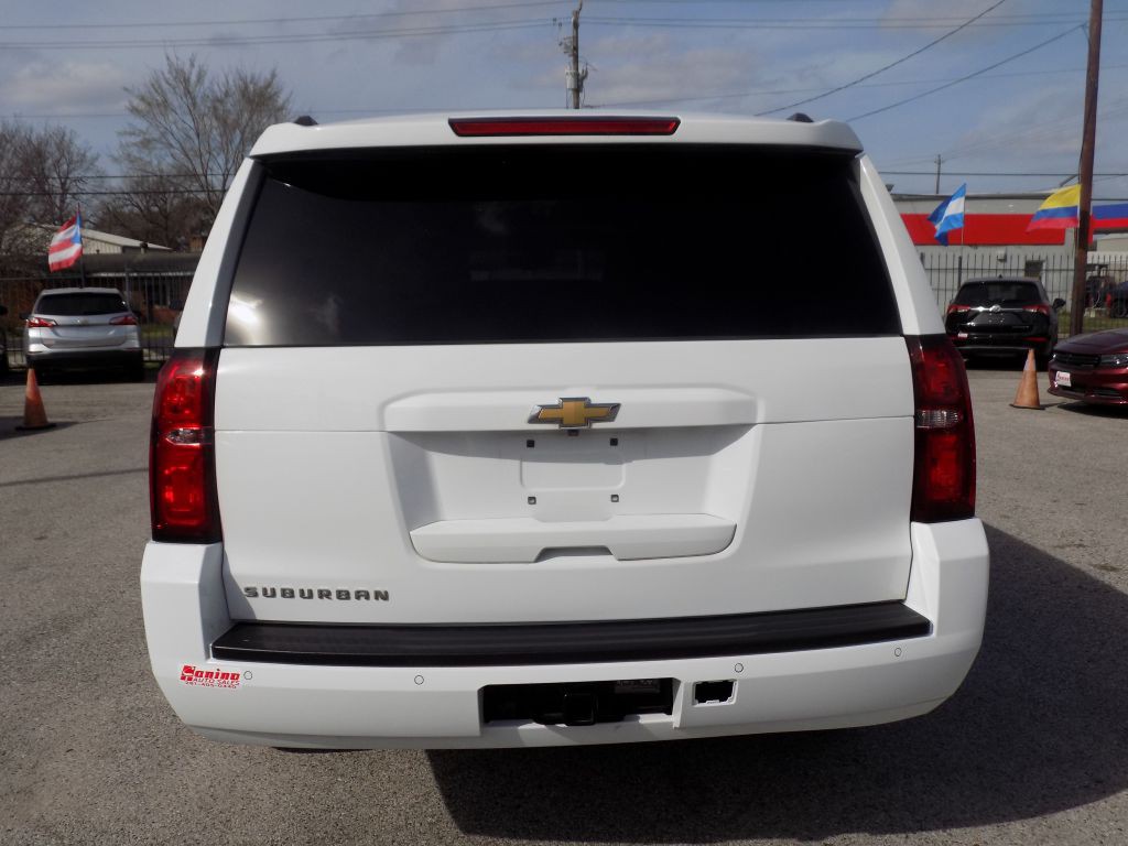 2018 Chevrolet Suburban Image 5