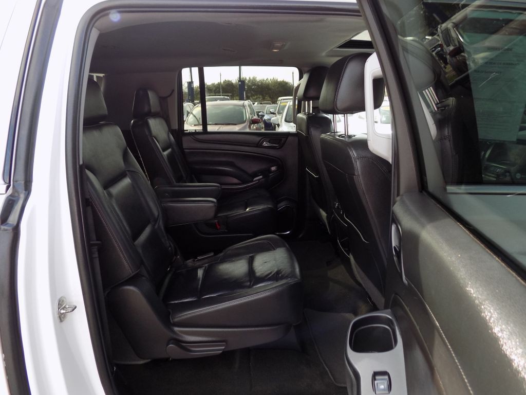 2018 Chevrolet Suburban Image 16