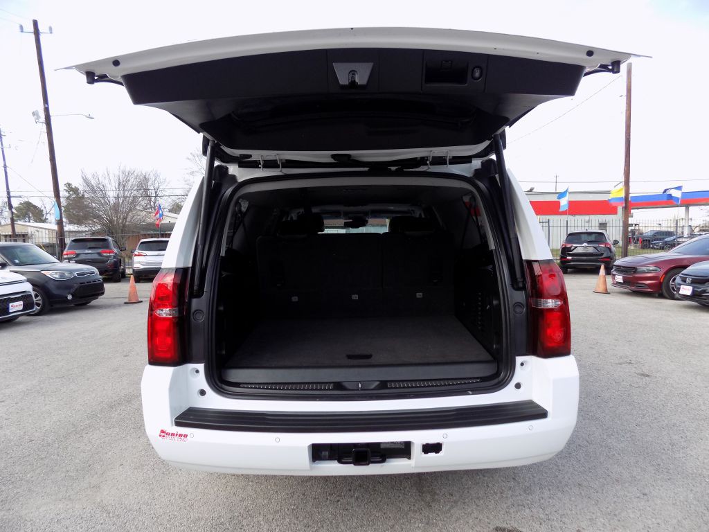 2018 Chevrolet Suburban Image 17