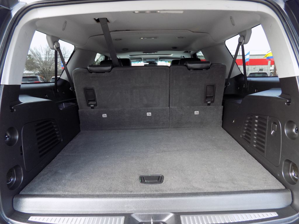 2018 Chevrolet Suburban Image 18