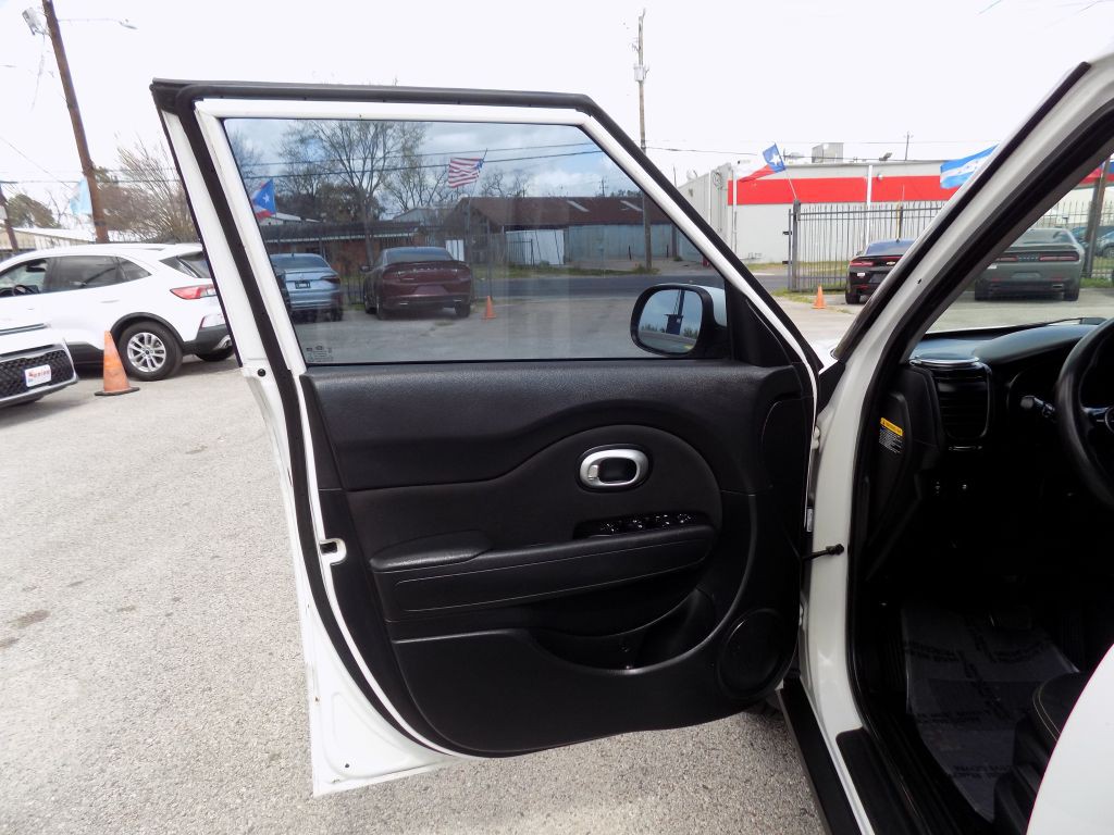 2016 Kia Soul Image 9