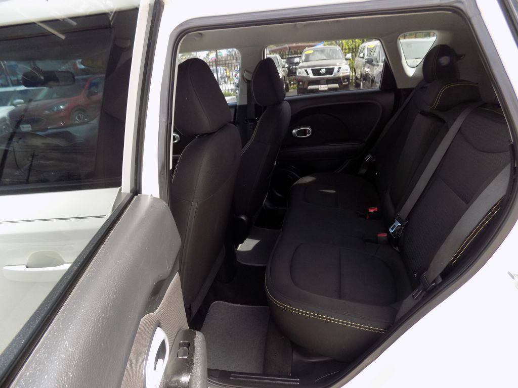 2016 Kia Soul Image 12
