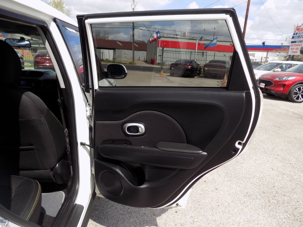 2016 Kia Soul Image 15