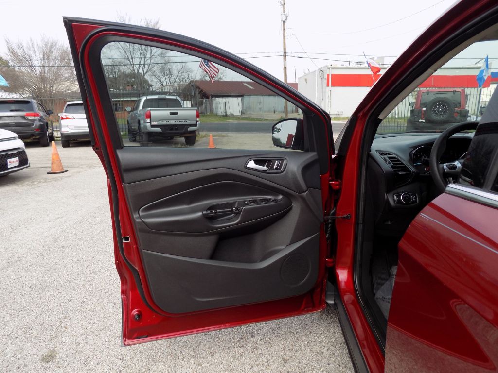 2016 Ford Escape Image 9