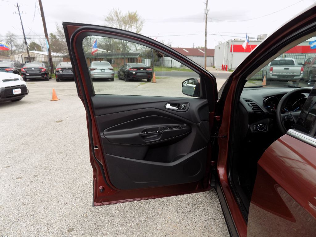 2018 Ford Escape Image 9