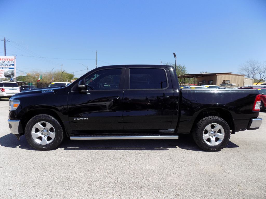 2022 RAM 1500 Image 3