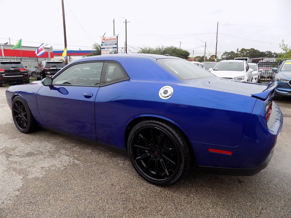 2022 Dodge Challenger Image 4